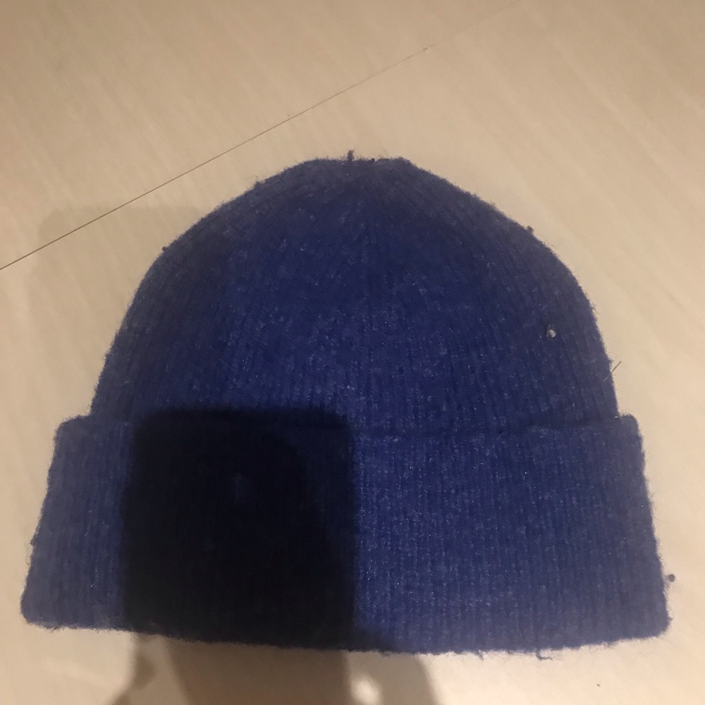 3/15$ Mango Blue Knit Winter Hat